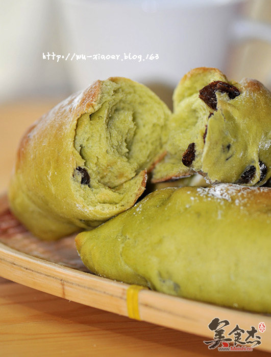 Matcha Raisin Bread recipe