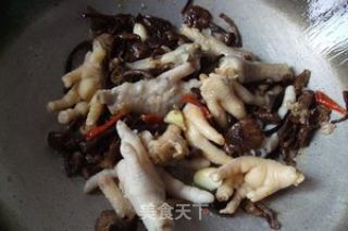 Bamboo Boiled Chicken Feet recipe