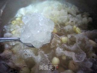 Lanxiangzi Tremella Lianzi Geng recipe