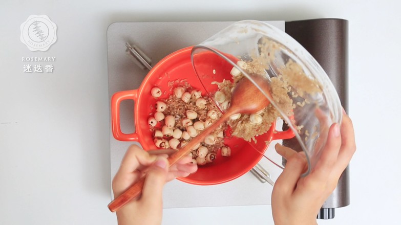 Brown Rice and Lotus Seed Porridge recipe