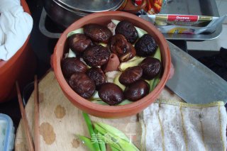 Yunnan Steam Pot Chicken recipe