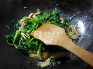 Stir-fried Spinach with Tripe recipe