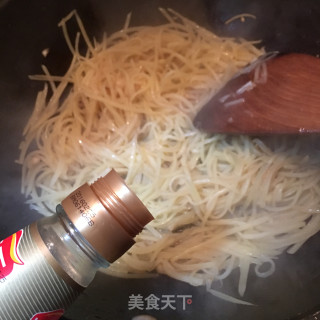 Hot and Sour Potato Shreds recipe
