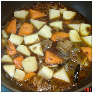 Everyone Loves The Delicious Autumn and Winter Sirloin-braised Beef Brisket with Sauce recipe