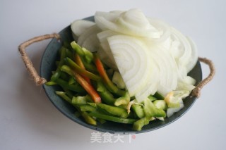 Hand-rolled Noodles with Minced Meat and Onion recipe