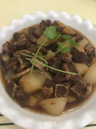 Braised Beef Brisket with White Radish recipe