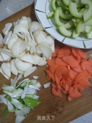Fried Zucchini with Eryngii Mushrooms recipe