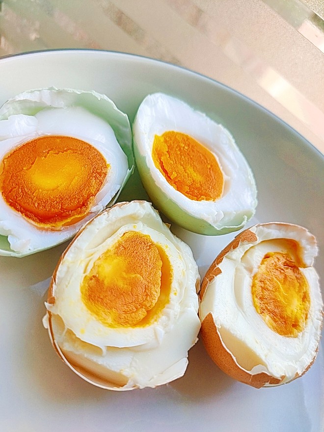 Two Ways to Make Homemade Salted Duck Eggs, Eggs, and Goose Eggs recipe