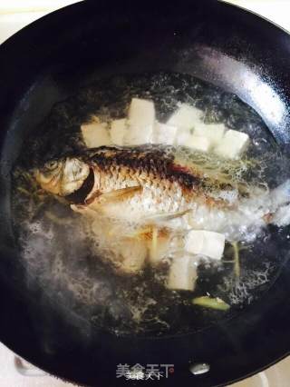 Crucian Tofu Soup recipe