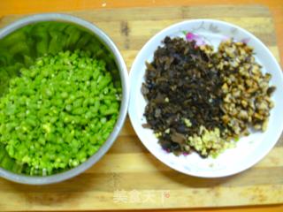 Pumpkin and Cowpea Willow Leaf Bun recipe