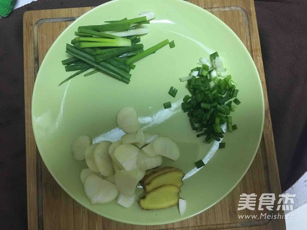 Scallion Crucian Carp recipe