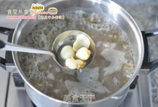 Autumn Lungs Drink-mung Bean Lily Sweet Soup recipe