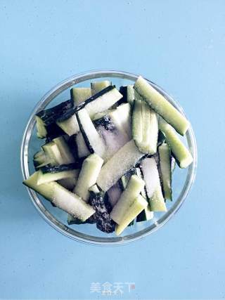 Crispy Pickled Cucumber recipe