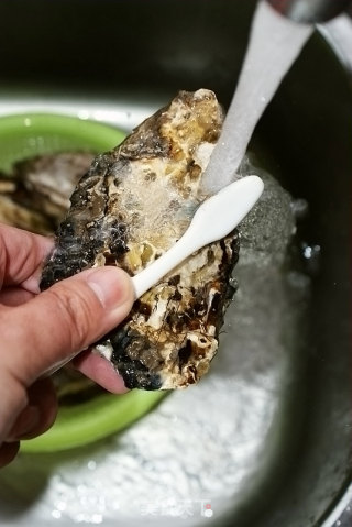 Grilled Sea Oysters with Garlic recipe