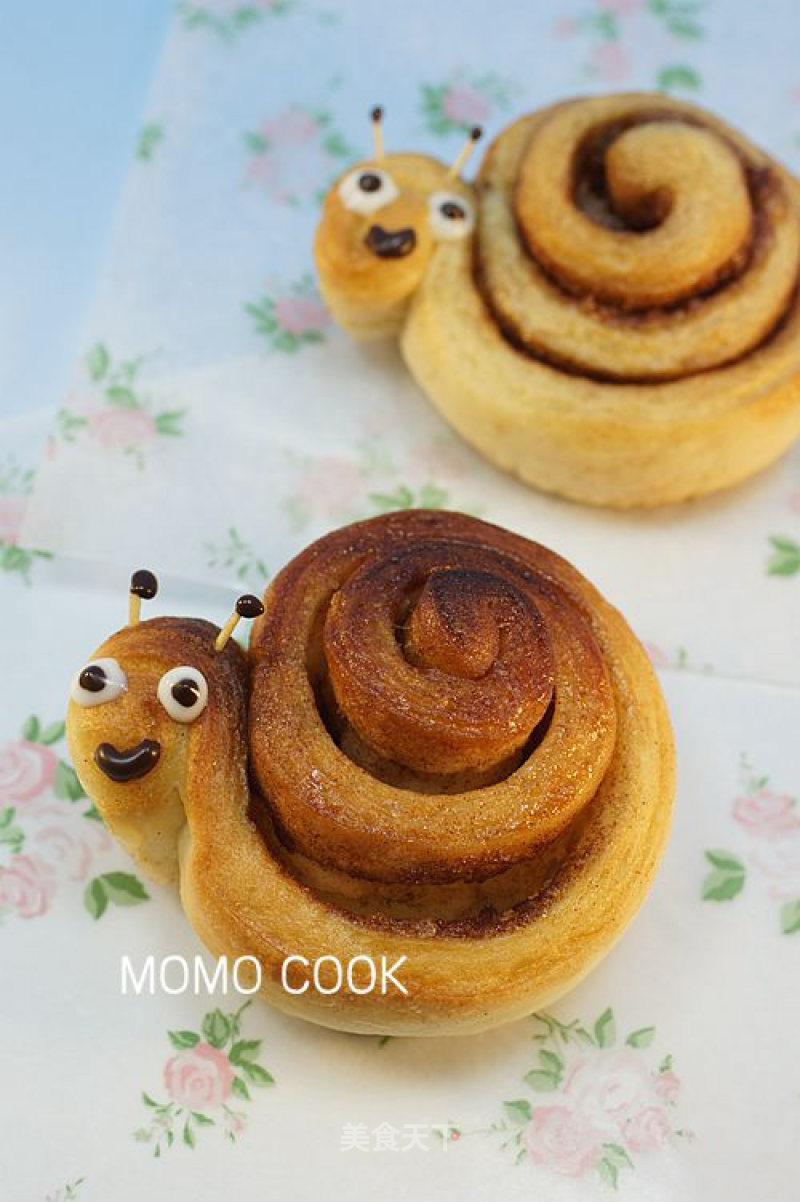 Small Snail Beef Cinnamon Rolls recipe