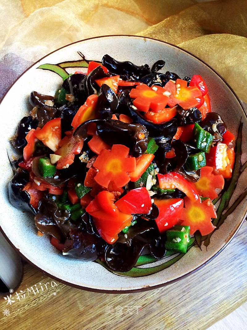 Seasonal Vegetables Mixed with Fungus recipe