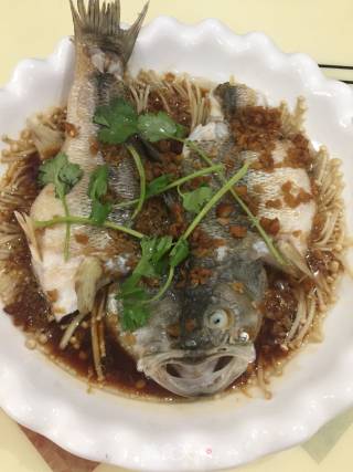 Steamed Sea Bass with Enoki Mushroom recipe