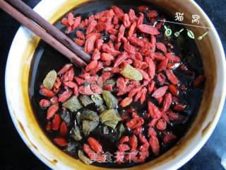 Walnut, Sesame, Grape, Wolfberry, Red Date, Ejiao Cake recipe