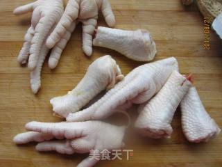 Peanut Stewed Chicken Feet recipe