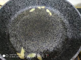 Stir-fried Broccoli with Agaricus and Carrots recipe