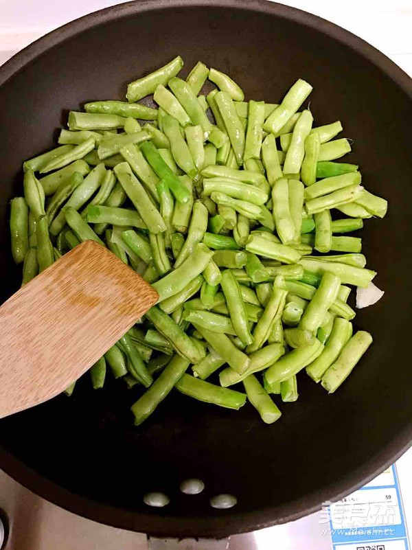 Lentil Braised Noodles recipe