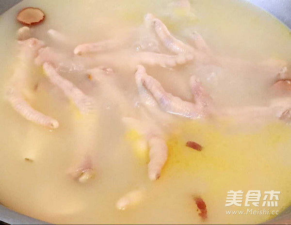 Medicated Nourishing Chicken Feet and Chicken Feet recipe