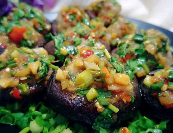 Stuffed Meat with Chopped Peppers and Mushrooms recipe