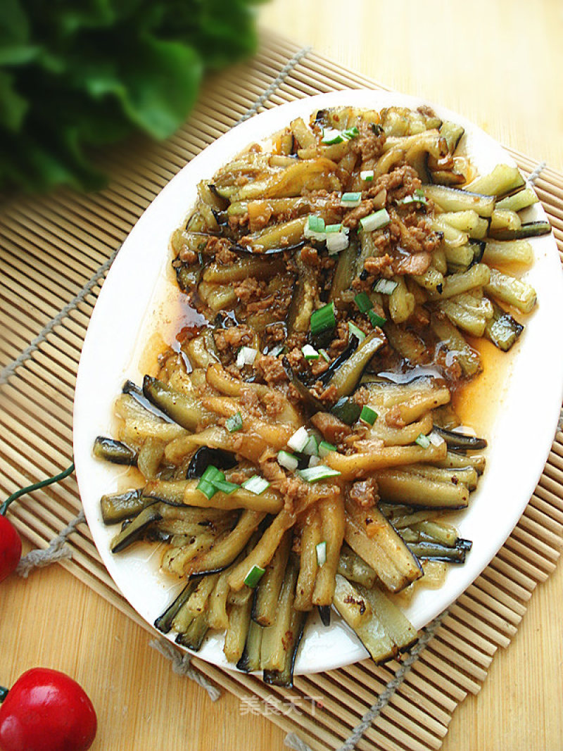 Eggplant with Minced Meat and Chrysanthemum recipe