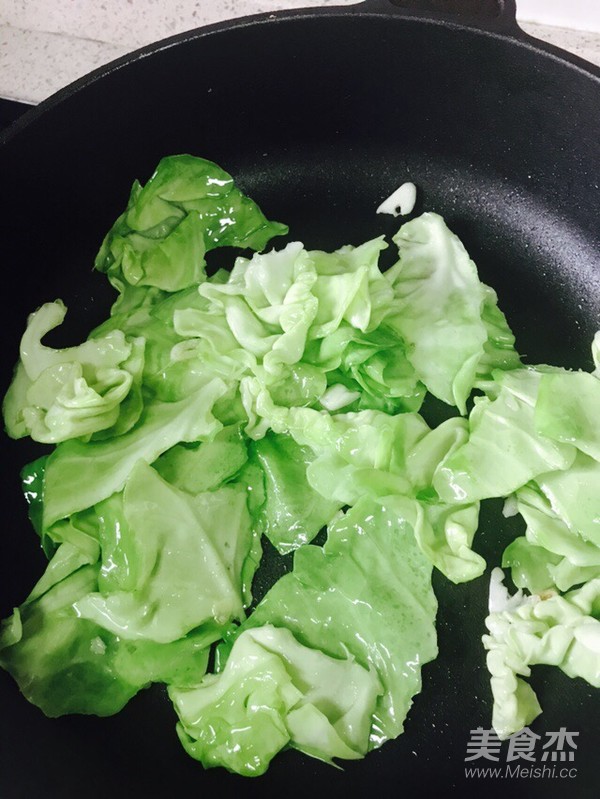 Stir-fried Cabbage with Tomatoes (quick Dishes) recipe