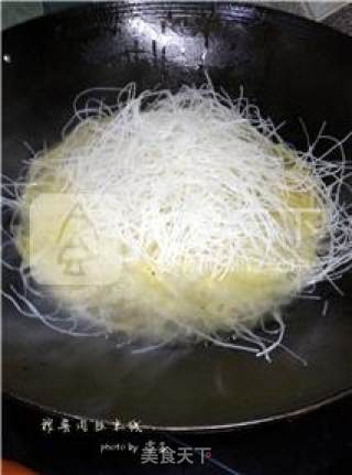 [ten Minutes Delicious Breakfast] Rice Noodles with Mustard and Pork recipe