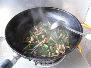 Shredded Pork and Green Garlic Seedlings recipe