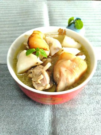 Stewed Trotters Soup