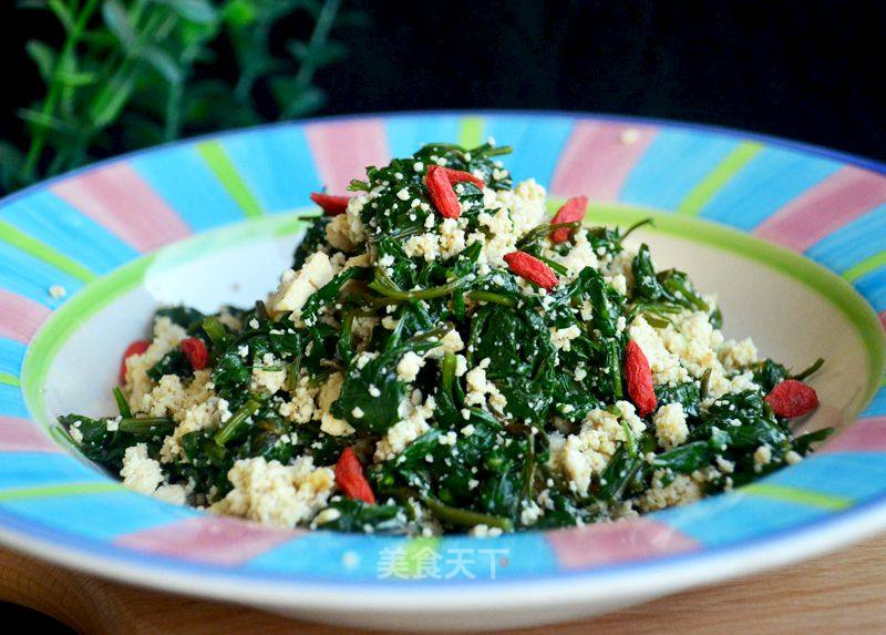 #春食野菜香# Stir-fried Tofu with Wolfberry Seedlings recipe