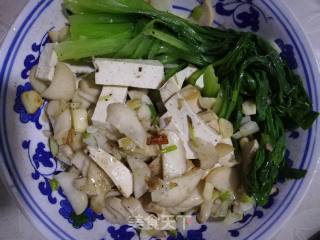 Braised King Pleurotus with Green Vegetables and Tofu recipe