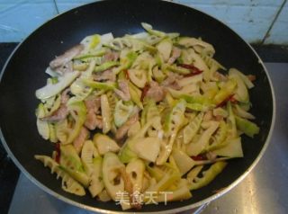 Stir-fried Shredded Pork with Bamboo Shoots recipe