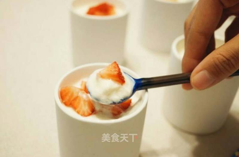 Yogurt Made from Chuanxiu Mushroom Powder recipe
