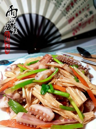 Fried Squid Head with Yuba recipe