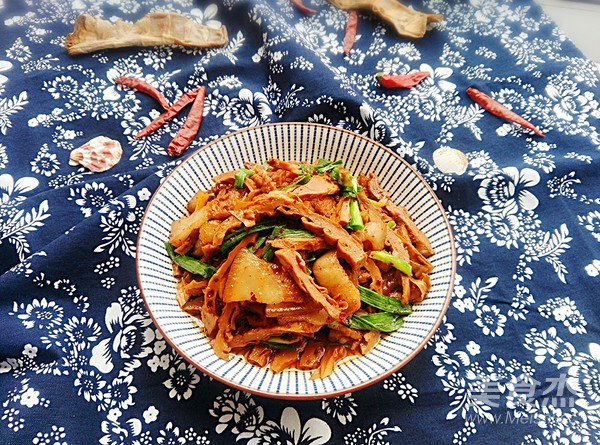 Stir-fried Dried Bamboo Shoots with Twice-cooked Pork recipe