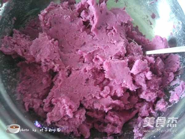 Purple Sweet Potato Lotus Cake recipe