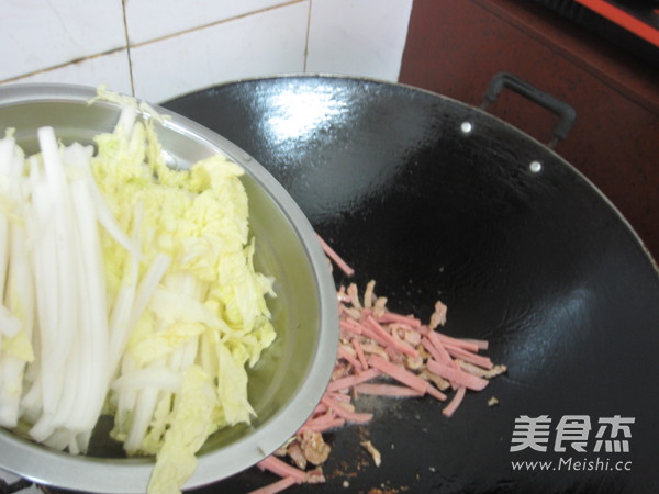 Cantonese Fried Hor Fun recipe