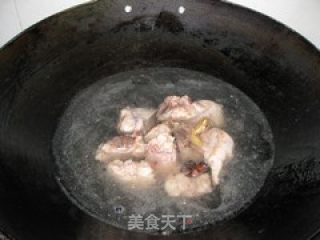 Stewed Bones with Radish recipe