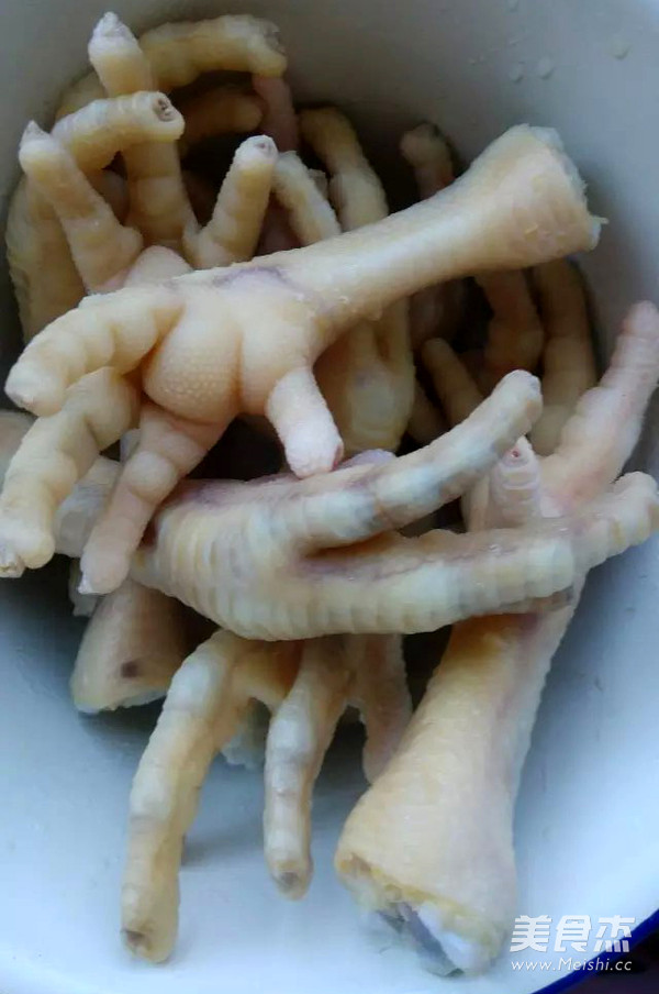 Marinated Chicken Feet with Fermented Bean Curd Sauce recipe