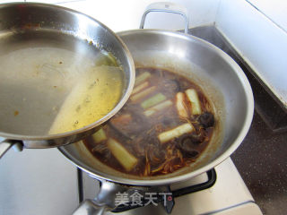 Grilled Sea Cucumber with Green Onions recipe