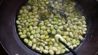 Green Onion and Rake Beans (scallion Roasted Broad Beans) recipe