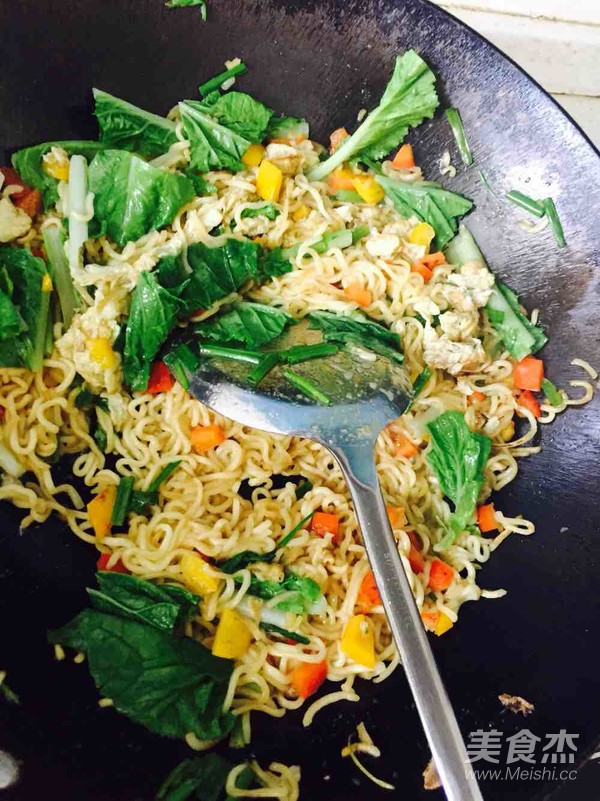 Fried Instant Noodles recipe