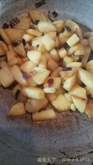 Pan-fried Cumin Potato Chunks recipe