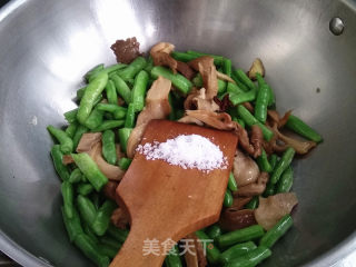 Roasted Beans with White Mushroom recipe