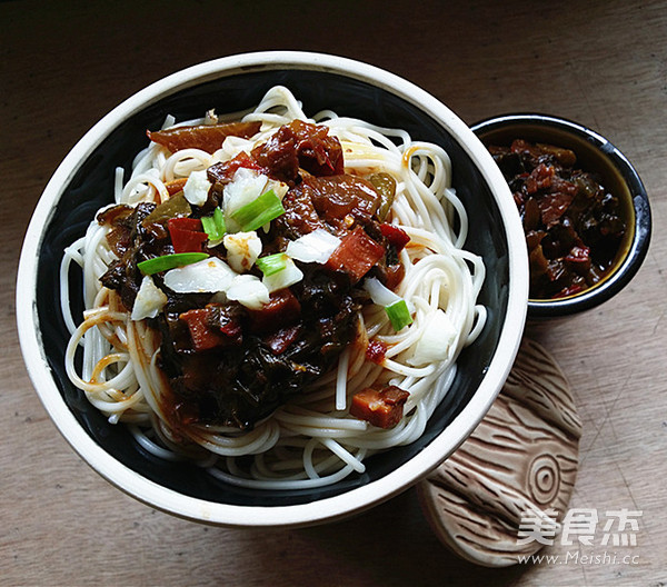 Laotan Pickled Cabbage Beef Sauce Noodles recipe