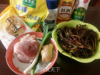 Stir-fried Shredded Pork with Spring Sprouts recipe