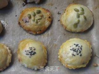 Curry Beef Pastry Mooncakes recipe